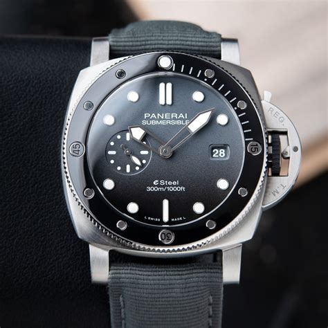 Panerai Submersible QuarantaQuattro Grigio Roccia 